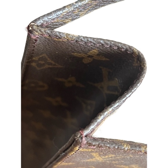 Louis Vuitton - Picture 5 of 16